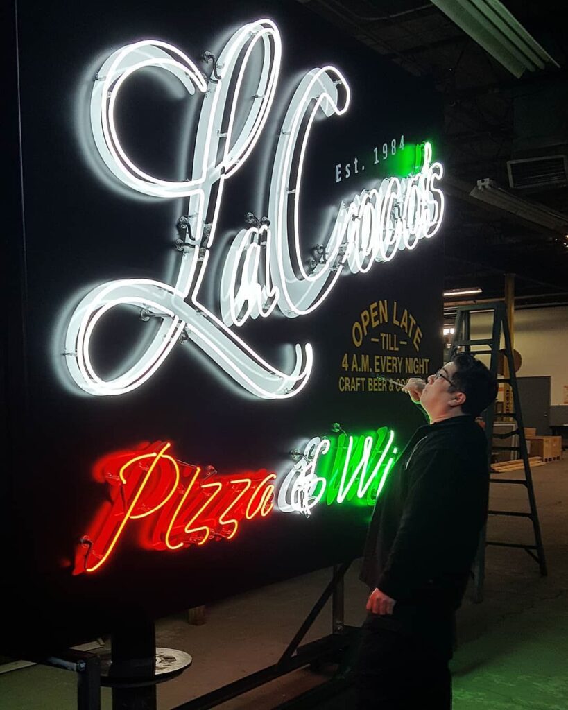 Chicago Signs Best Neon Sign Since 1934